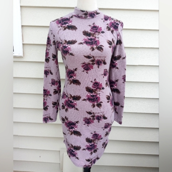 Charlotte Russe Dresses & Skirts - Charlotte Russe Floral Bodycon Sweater Dress Sz Small